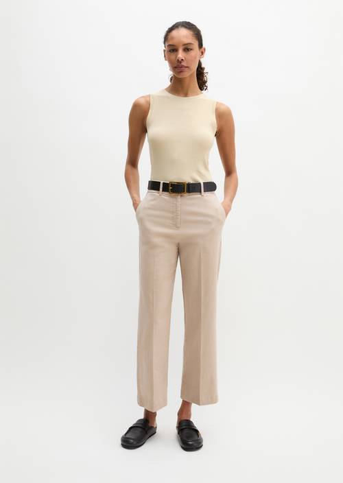 Hose Model Mea straight Smooth Sand in Frontalansicht