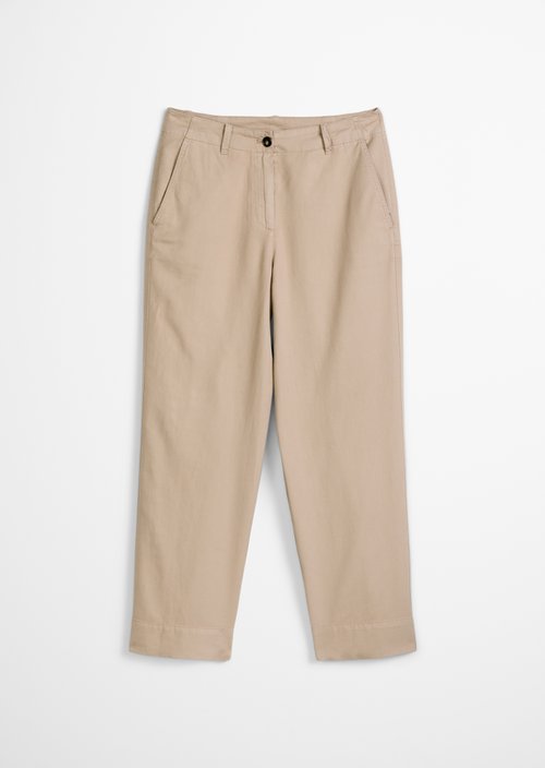 Chino model Lande wide — Earthy Taupe