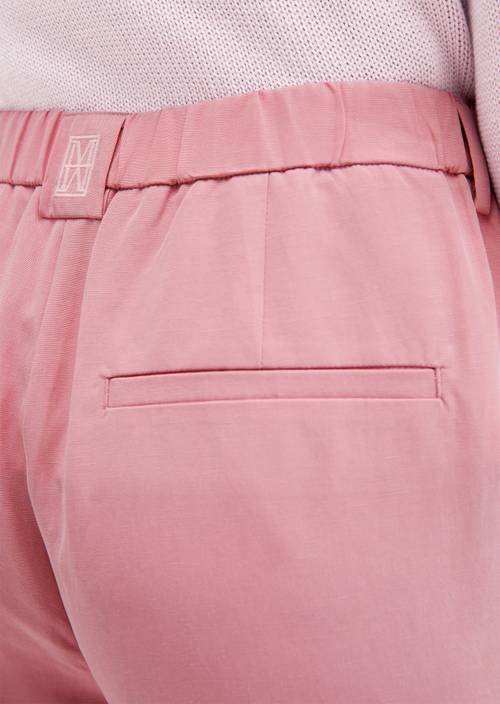 Pantalon modèle Minu barrel Medium Pink 7847 en vue détaillée