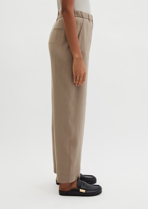 Pants model Minu barrel — Chalky Brown