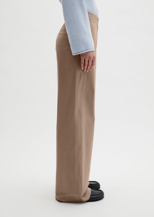 Straight leg pants — Chalky Brown