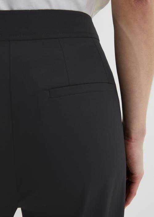 Pantalon droit Deep Night Blue en vue détaillée