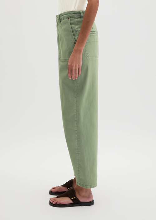 Pants model Lara barrel cropped — Fresh Sage