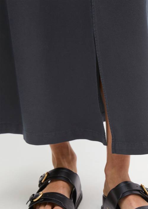 Gonna al polpaccio svasata Deep Night Blue in vista dettagliata