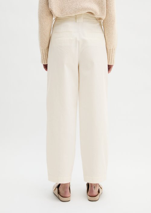 Pants model Minu barrel — White Cotton