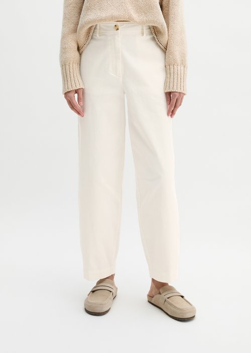 Pants model Minu barrel — White Cotton