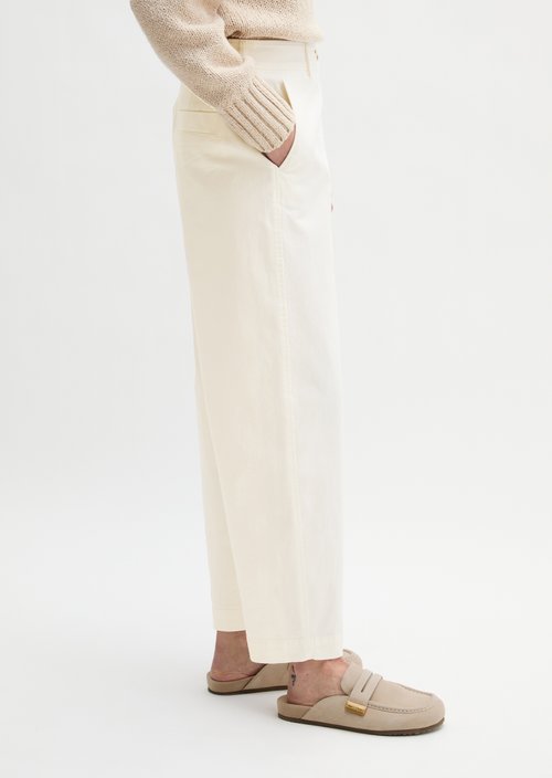 Pants model Minu barrel — White Cotton