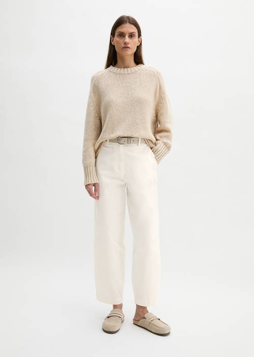 Hose Model Minu barrel White Cotton in Frontalansicht