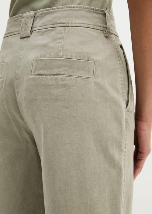 Hose Model Minu barrel Saddle Gray in Detailansicht