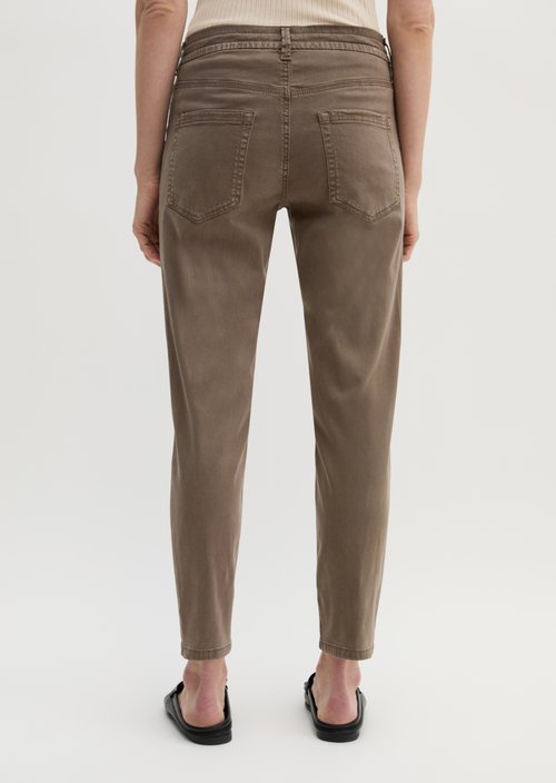 Pants model Theda boyfriend cropped — Chalky Brown