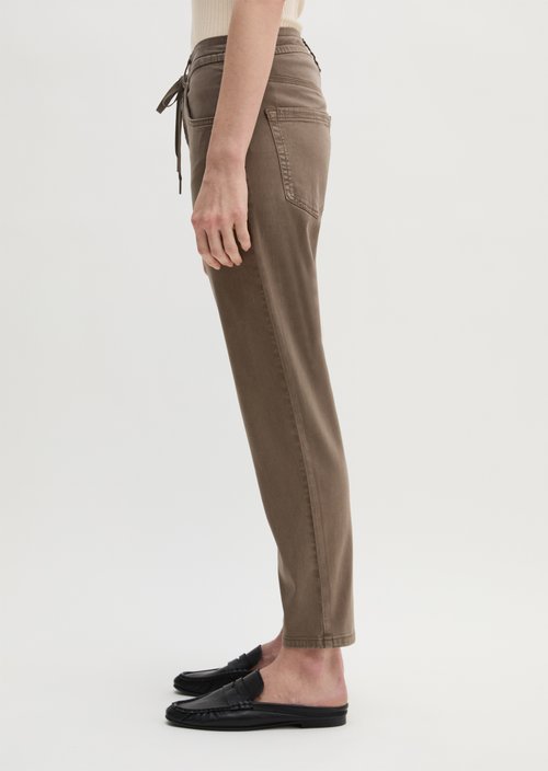 Pants model Theda boyfriend cropped — Chalky Brown