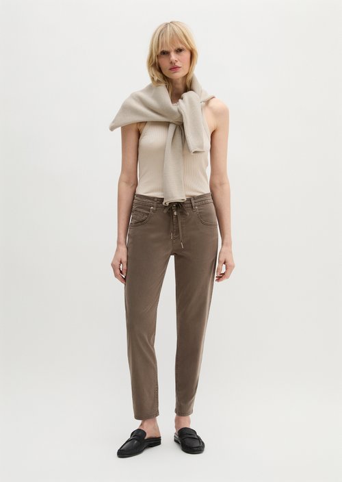 Pants model Theda boyfriend cropped — Chalky Brown