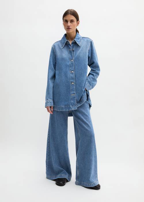 Relaxed denim blouse Medium Blue in front view