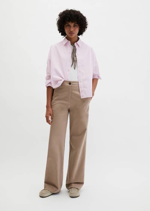 Straight Leg Pants Chalky Brown in Frontalansicht