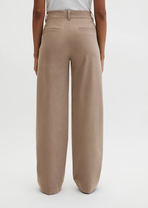 Straight leg pants — Chalky Brown