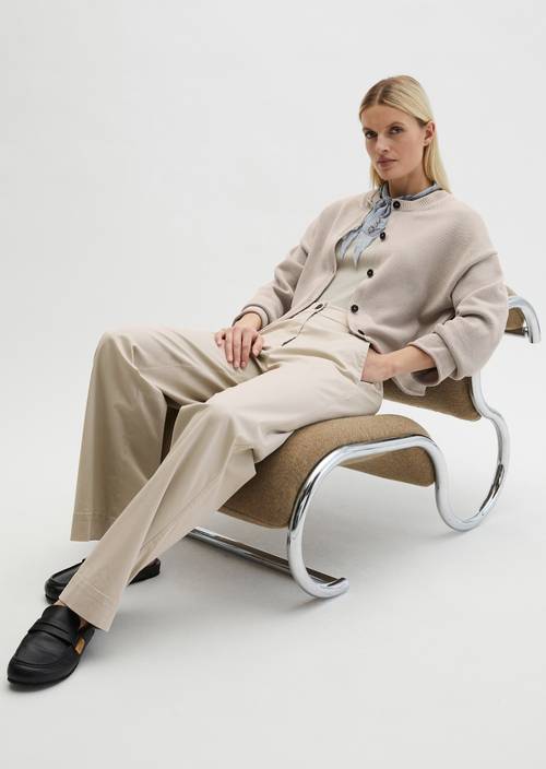 DfC V-Neck-Cardigan oversized Linen Beige in Frontalansicht