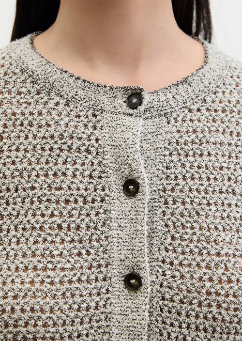 Cardigan regular Offwhite en vue détaillée