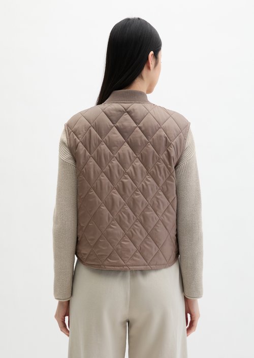 Stowable quilted vest MOP x Function — Chalky Brown