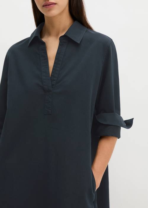 Robe chemisier relaxed Deep Night Blue en vue détaillée