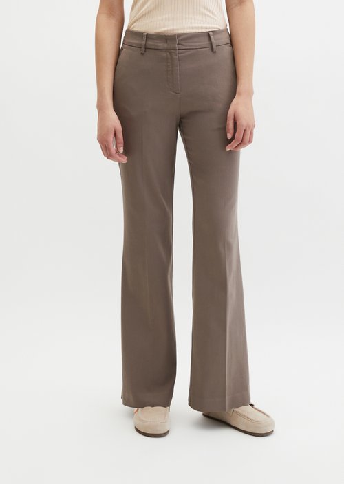 Trousers model Marthe flared — Chalky Brown