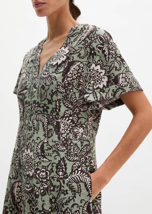 Crinkle dress shaped Light Green in detail view