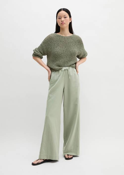Pullover loose cropped Fresh Sage in Frontalansicht