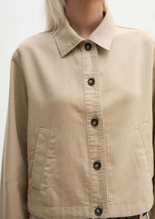 Indoor jacket A-Shape Earthy Taupe in detail view