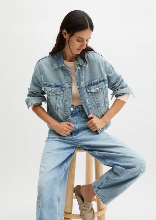 Jeansjacke relaxed Light Blue in Frontalansicht