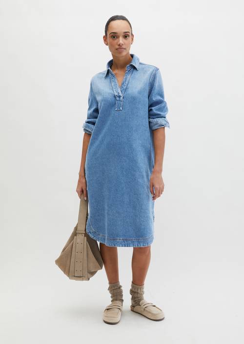 Relaxed denim dress Medium Blue in front view