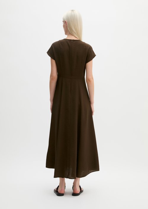 Crinkle dress regular — Burnt Coffee