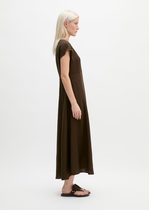 Crinkle dress regular — Burnt Coffee