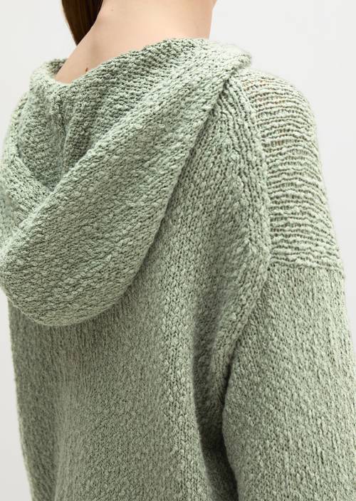 Strick-Hoodie loose cropped Fresh Sage in Detailansicht