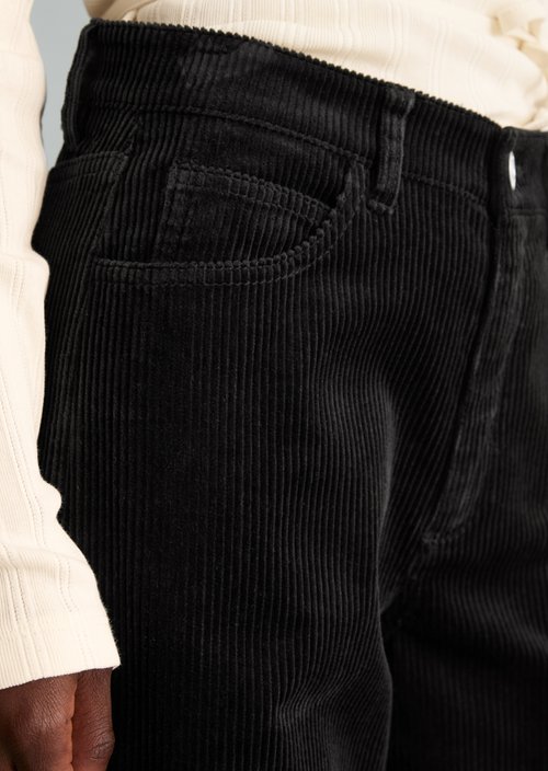 Tomma Wide Cord Pants — Black