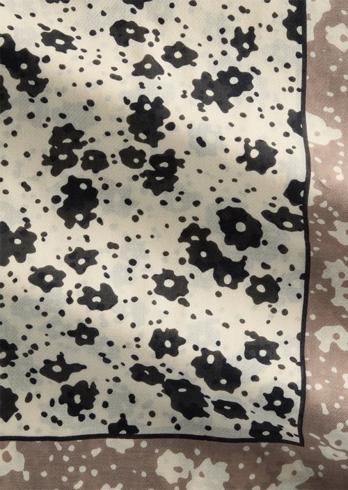 Schal mit Allover-Print — Medium Beige (alternate view)
