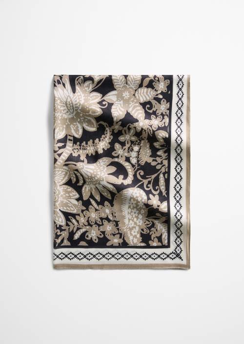 Écharpe Light Beige en vue de face