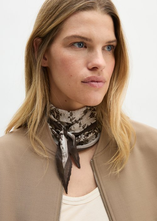 Tuch im Rautenformat — Medium Brown