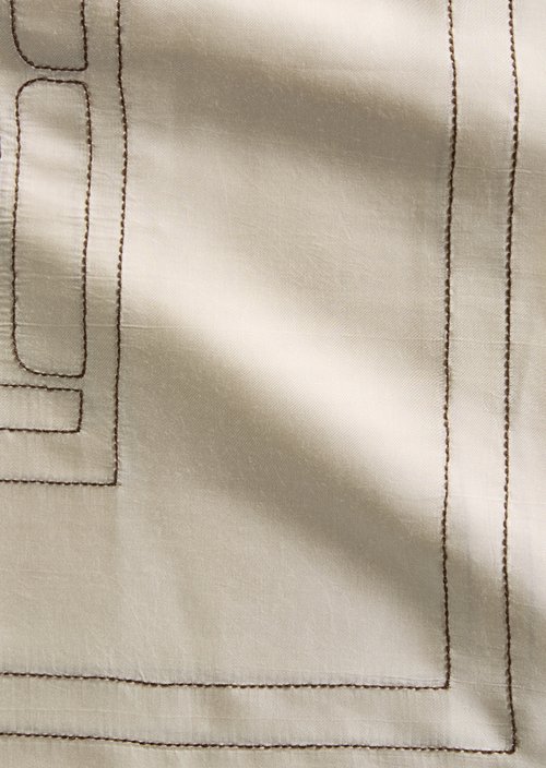 Schal — Light Beige (alternate view)