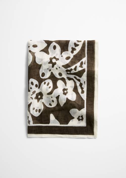 Pañuelo de lino Dark Brown en vista frontal