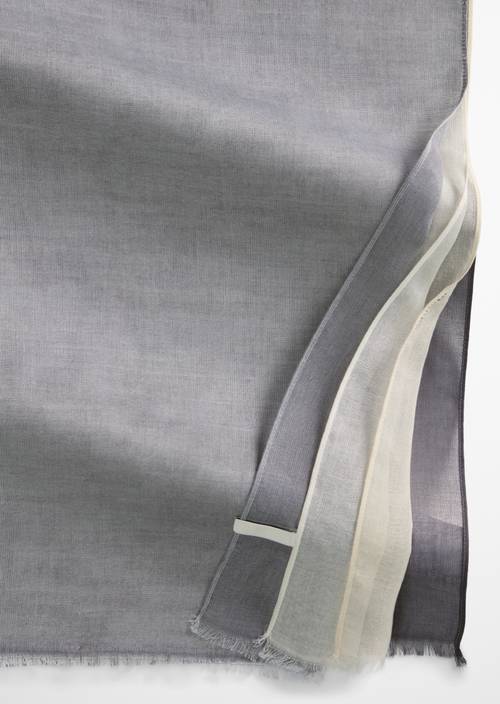 Double-Layer-Schal Medium Blue in Detailansicht