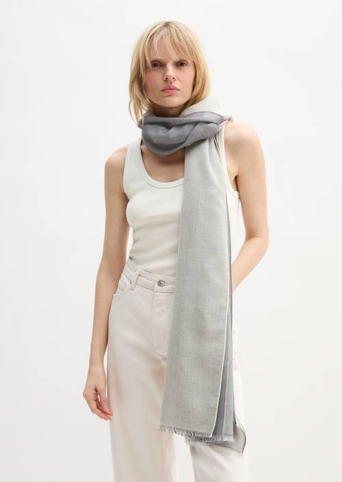 Double-layer scarf Medium Blue worn on model