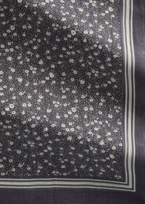 Schal mit Allover-Print — Dark Grey (alternate view)