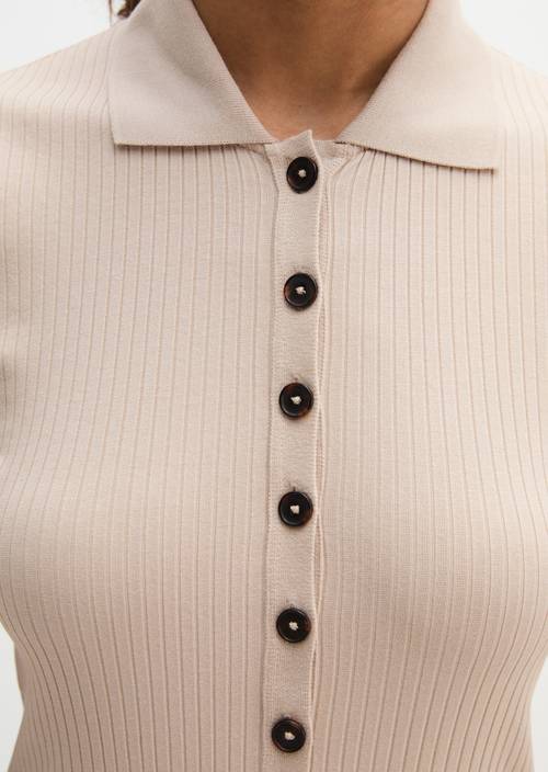 Geribd poloshirt slim Linen Beige in detailaanzicht