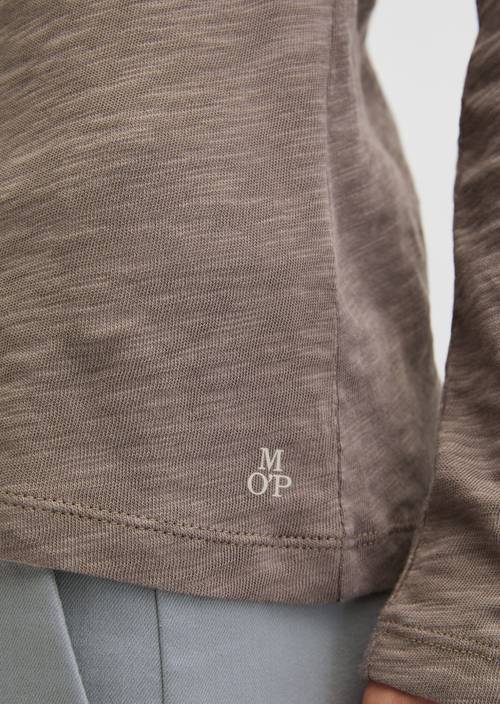 DfC U-Boot manica lunga regular Chalky Brown in vista dettagliata