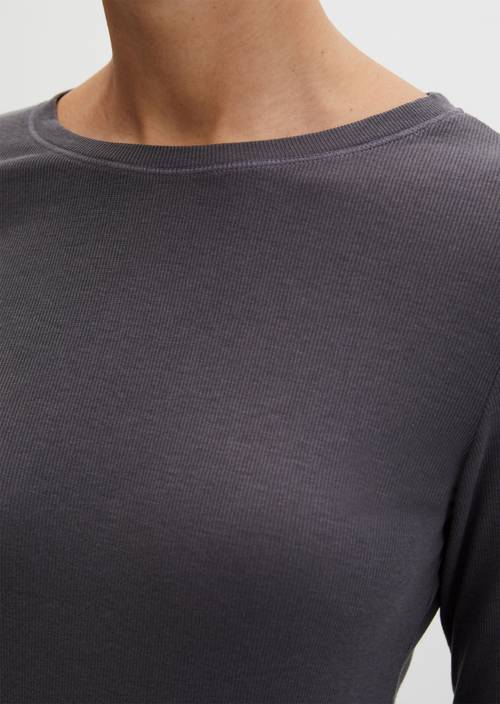 Longsleeve slim garment-dyed Stormy Sky in Detailansicht