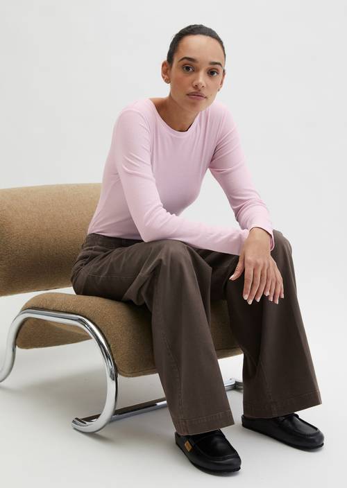 Longsleeve slim garment-dyed Dried Rose in Frontalansicht