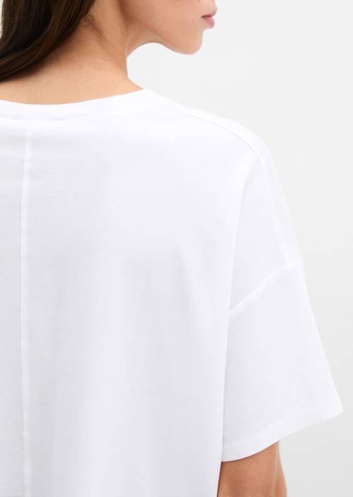 Camiseta suelta White en vista detallada