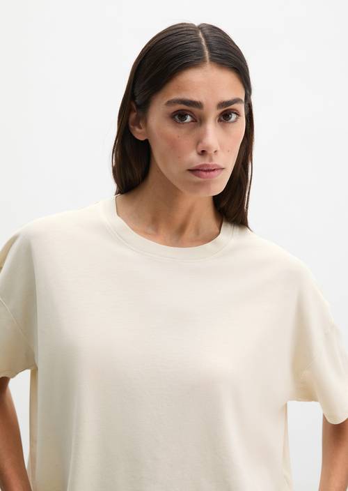 Volné tričko Grey Silk v předním pohledu