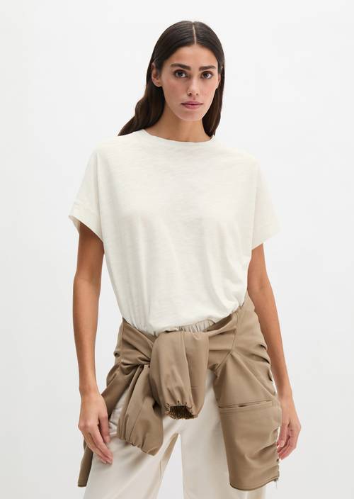 Volné tričko Grey White v předním pohledu