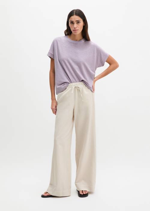 Volné tričko Dusty Lavender v předním pohledu