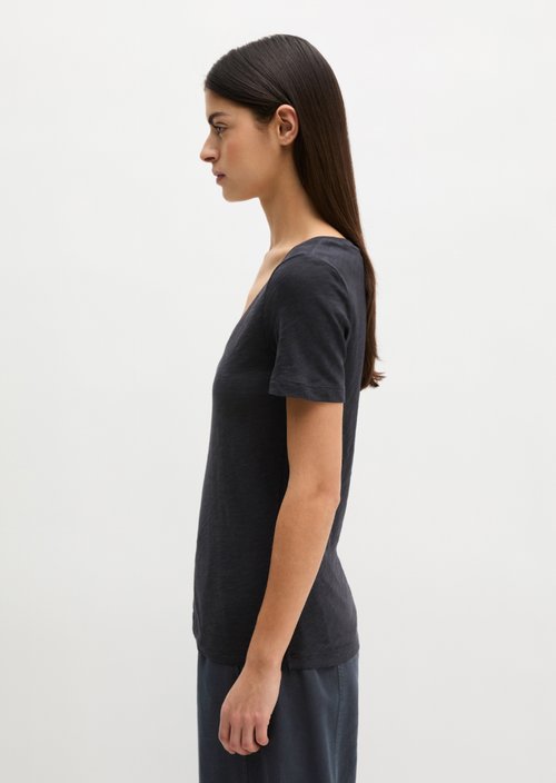 DfC V-Neck-T-Shirt regular — Deep Night Blue